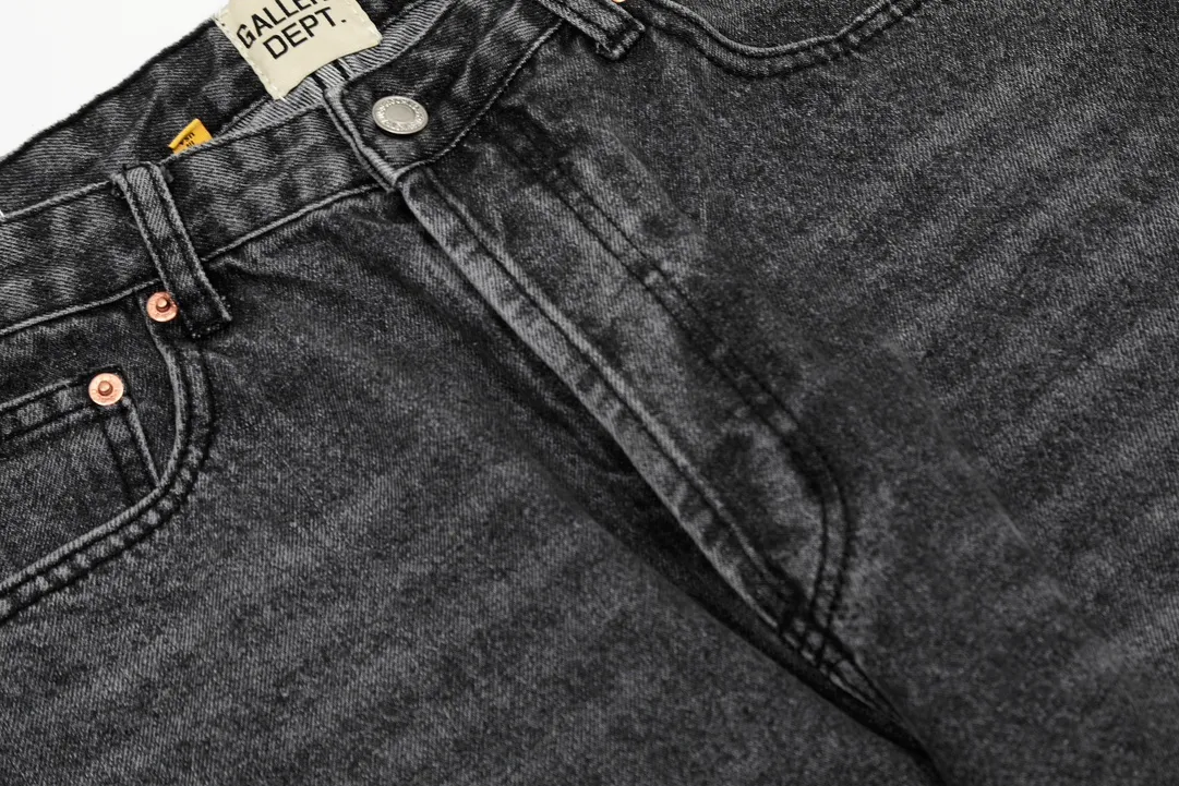 #8102 P260💰 Independent GALLERY DEPT. Vintage splicing black and gray snowflake pattern cross loose washed flared jeans - truly restore the ultimate texture of Vintage - original hardware accessories washed and other elevators, QR code analysis are all purchased from the original factory, high degree of restoration, welcome to compare with a certain product~ - three-dimensional version loose and comfortable, not picky about the figure, tall and slim, factory Seiko, original factory quality control, same style for men and women, can be matched with couples, versatile recommendation Essential jeans for all seasons - sizes: 28 30 32 34 36